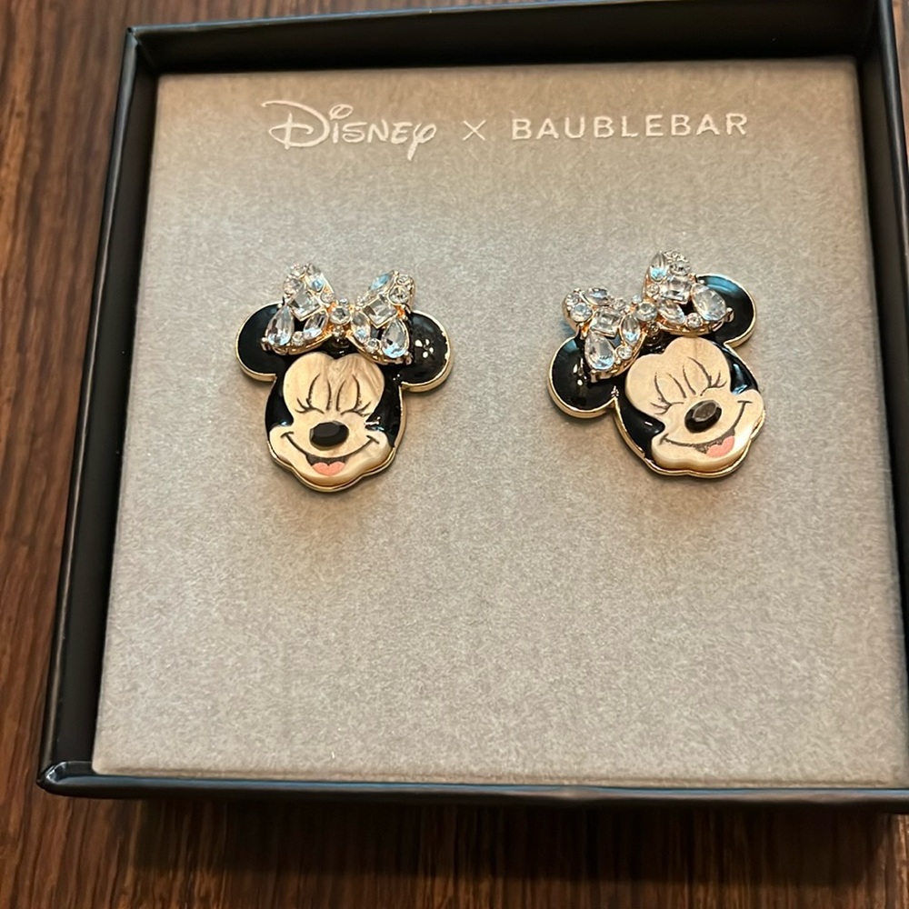 Disney Minnie bauble bar earrings brand new